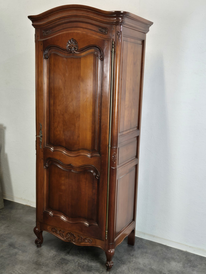 Bonnetière de style Louis Philippe en Merisier