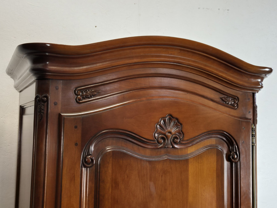 Bonnetière de style Louis Philippe en Merisier