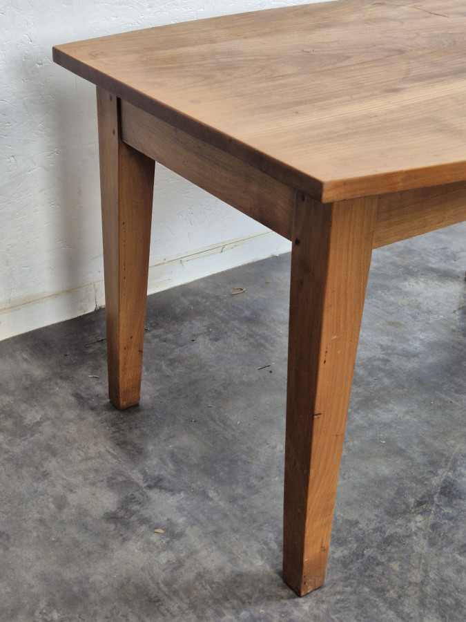 Table basse en merisier