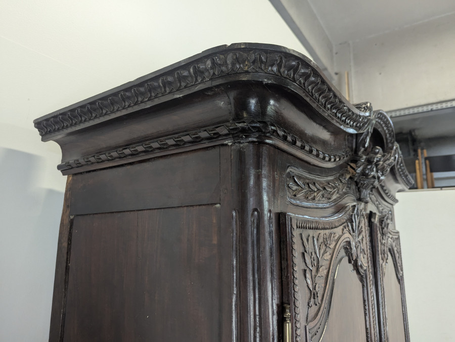 Armoire commode fécampoise en Acajou moucheté