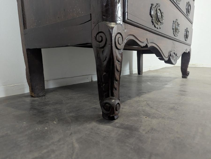 Armoire commode fécampoise en Acajou moucheté