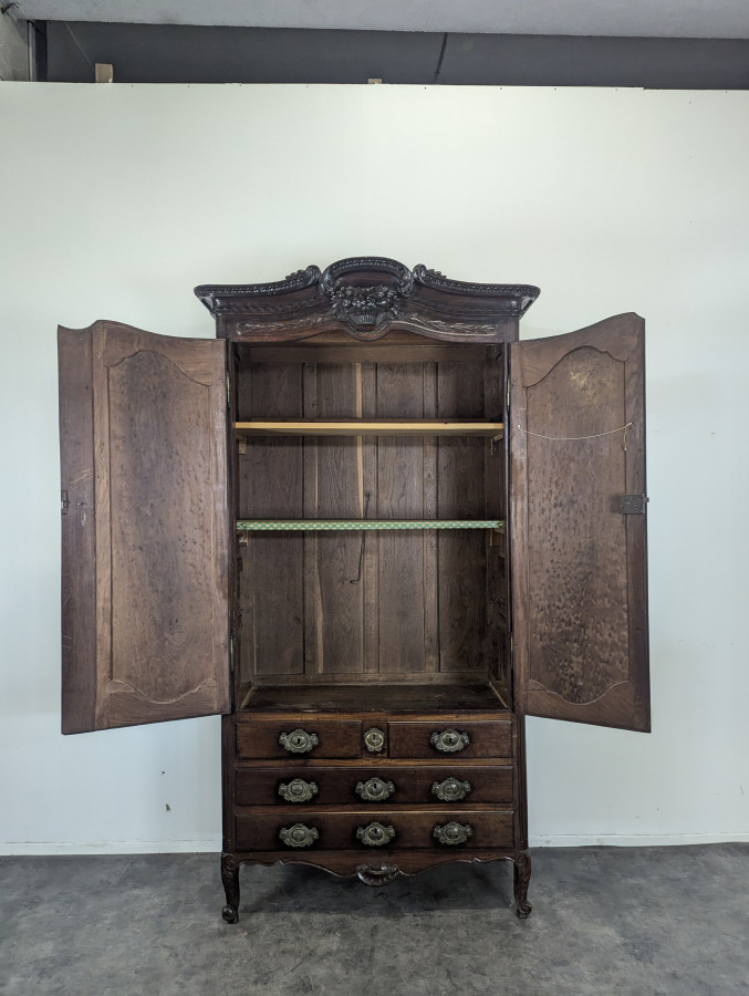 Armoire commode fécampoise en Acajou moucheté
