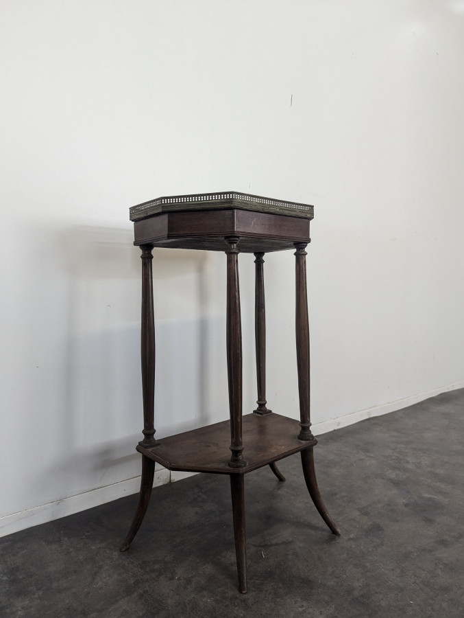Table d'appoint époque Napoléon III en Acajou