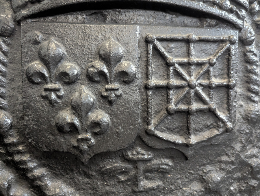 Plaque de cheminée aux Armes de Louis XIII
