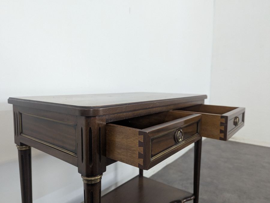 Console de style Louis XVI