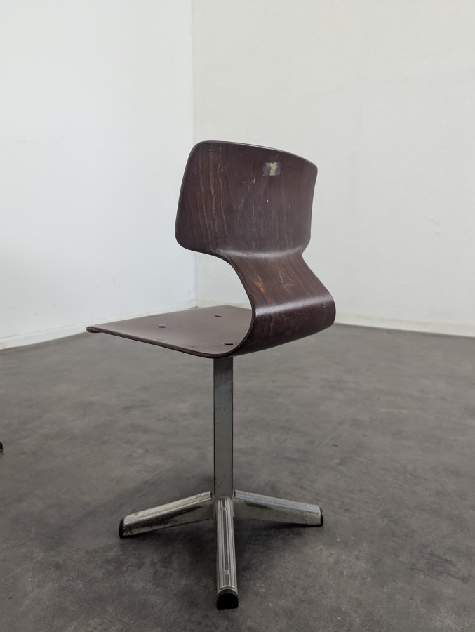 Bureau et chaise d'enfant scandinave