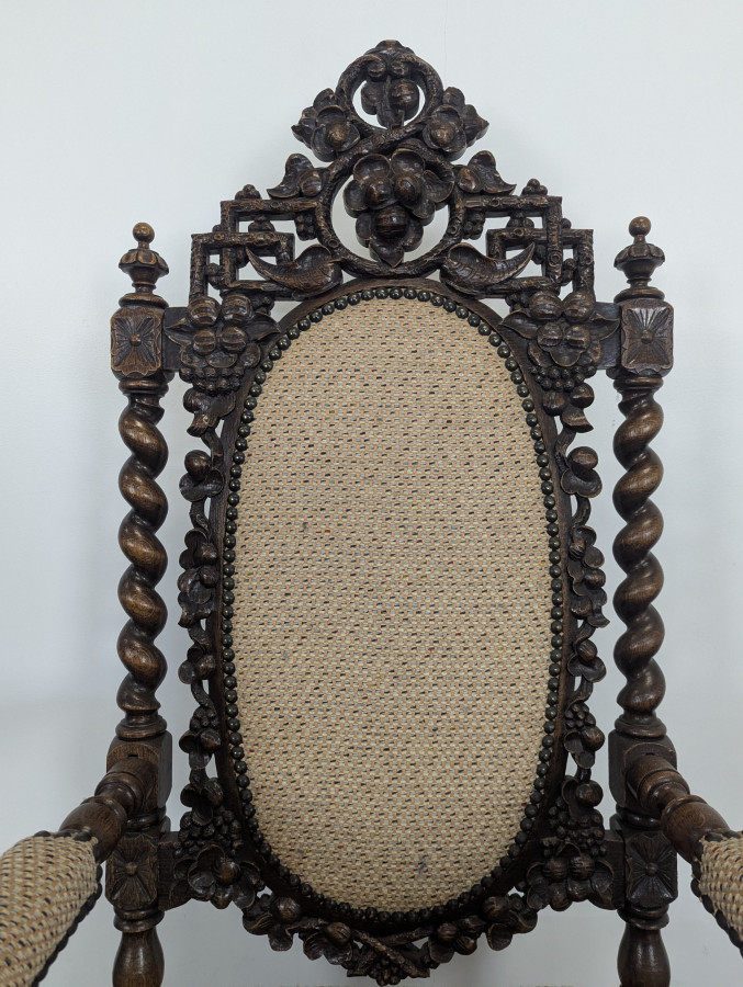 Fauteuil de style Louis XIII en chêne