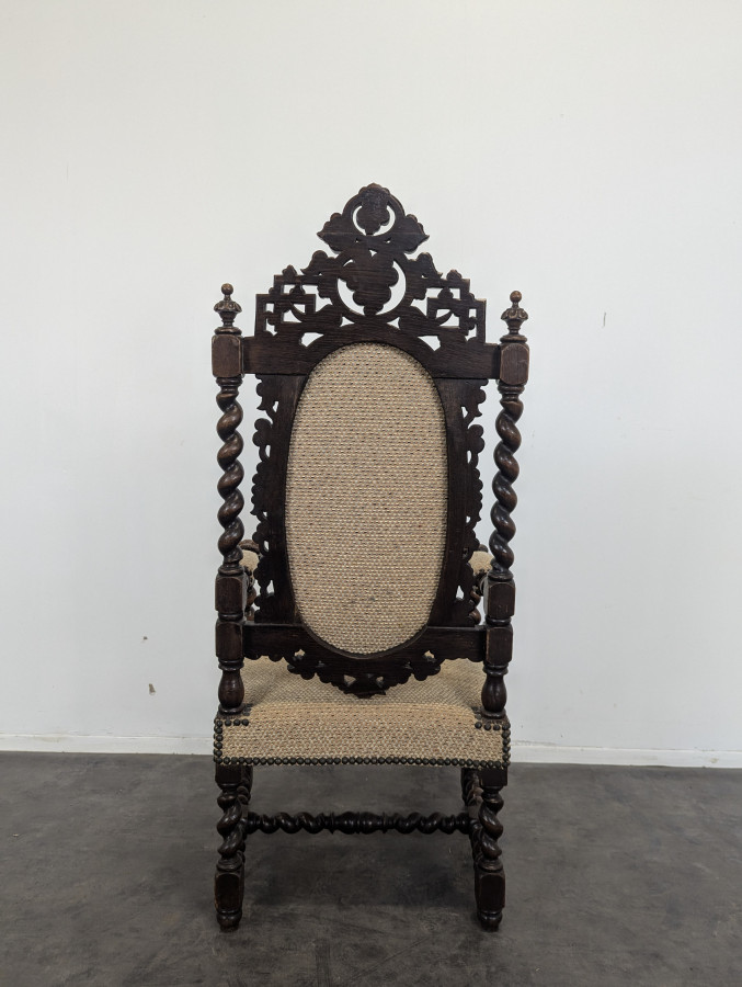 Fauteuil de style Louis XIII en chêne