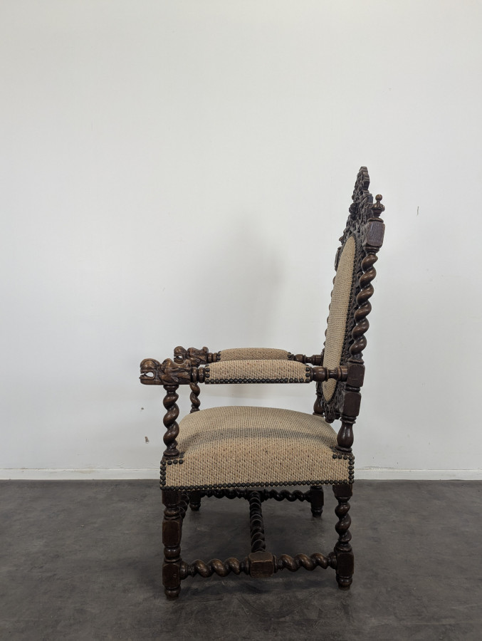Fauteuil de style Louis XIII en chêne