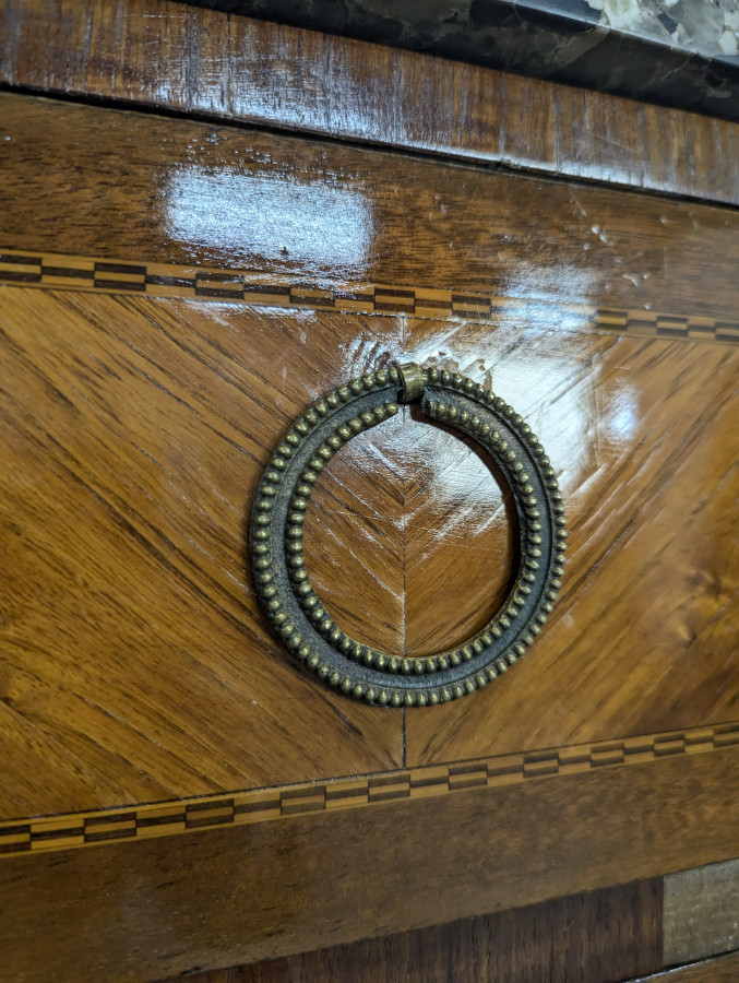 Commode en Marqueterie de style Transition