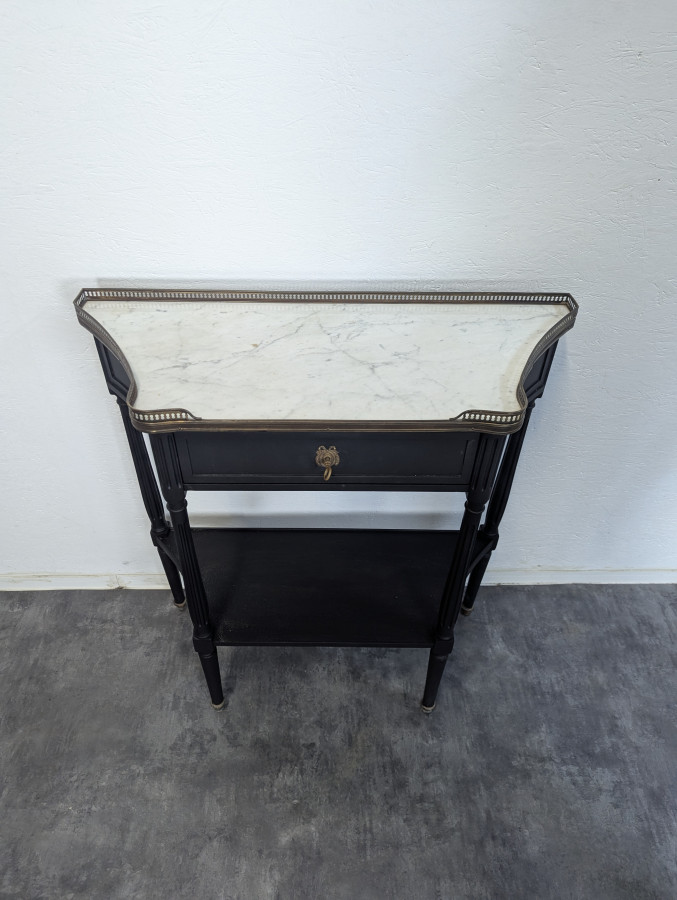 Console de style Louis XVI avec galerie laiton