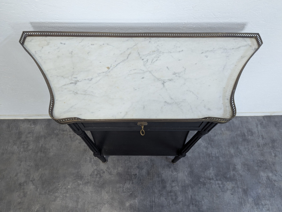 Console de style Louis XVI avec galerie laiton