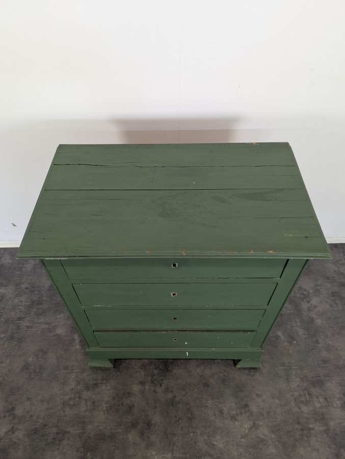 Commode de style restauration patinée verte