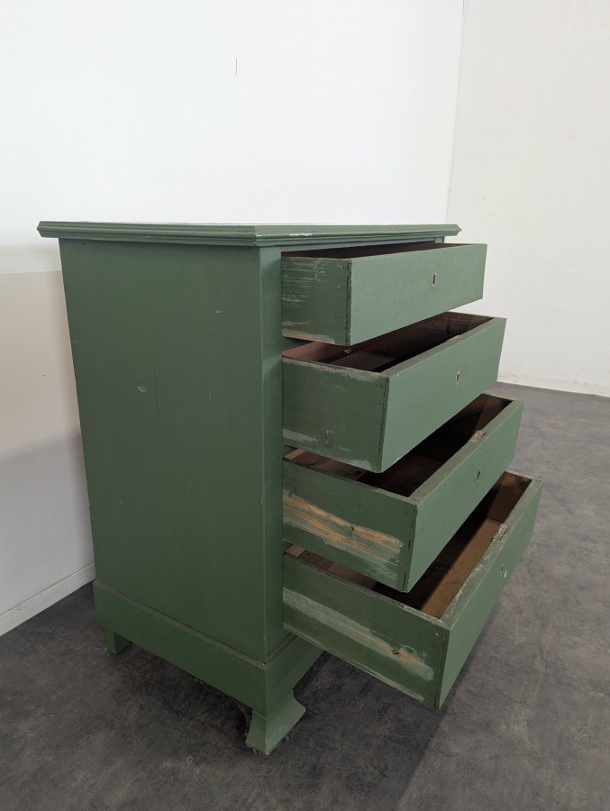 Commode de style restauration patinée verte