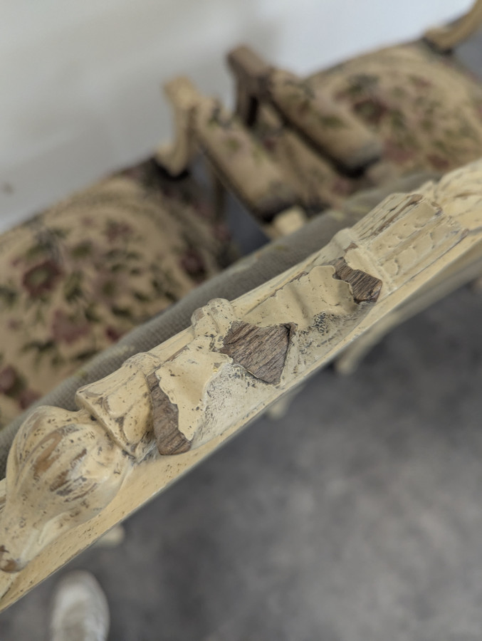 Paire de fauteuils de style Louis XVI