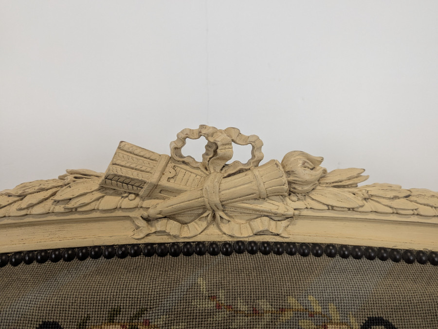 Canapé de style Louis XVI