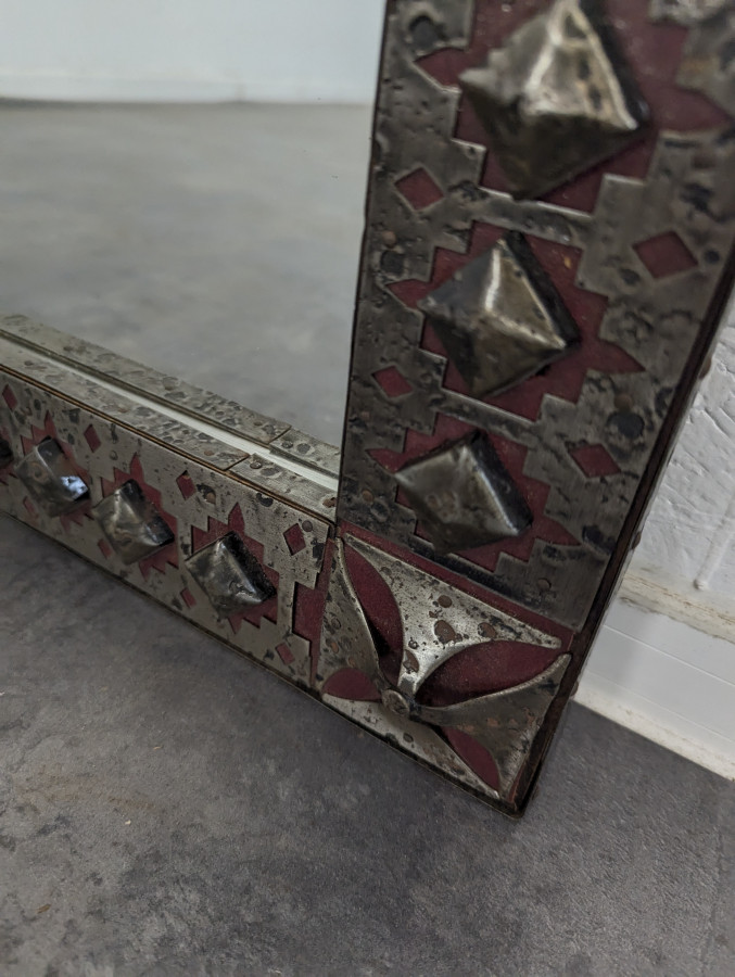 Miroir en métal gainé de cuir des années 30