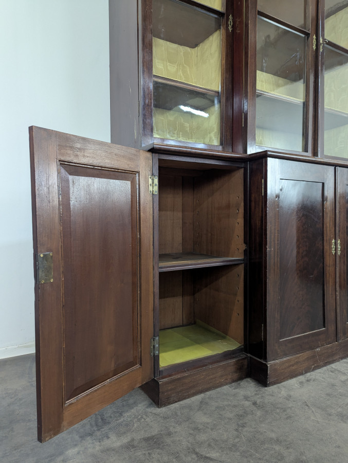 Bibliothèque en Acajou flammé