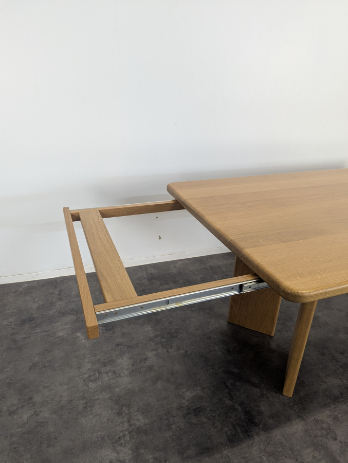 Table de salle à manger en chêne massif