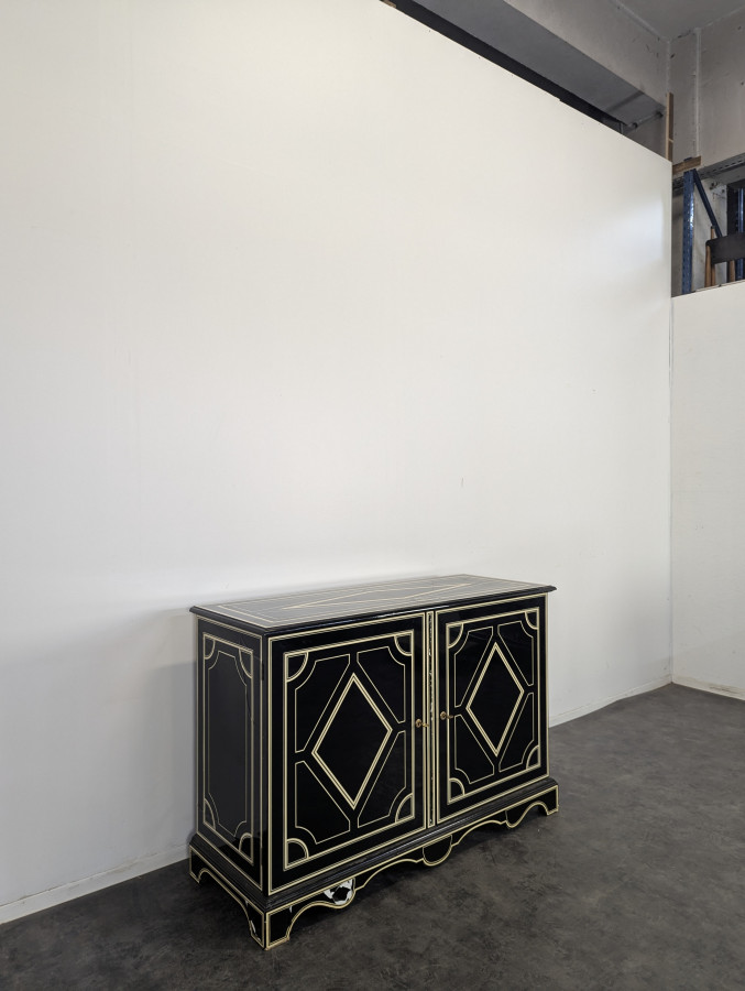Buffet en trompe l'oeil marqueterie d'os maison Roméo
