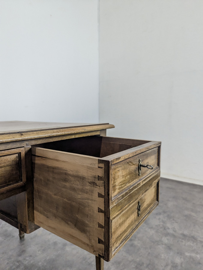 Bureau de style Directoire en Acajou