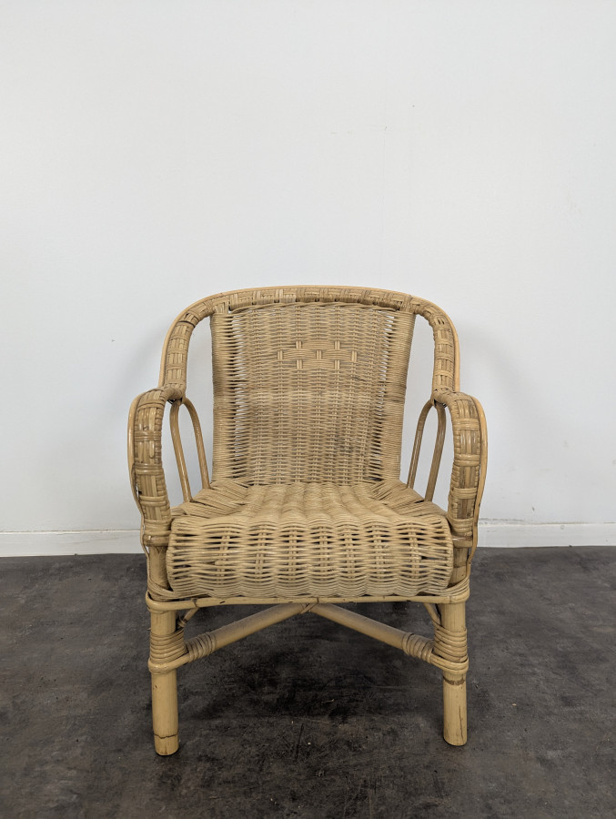 Fauteuil d'enfant en rotin