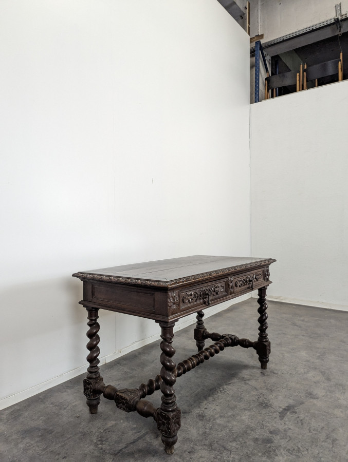 Table bureau de style Louis XIII en chêne