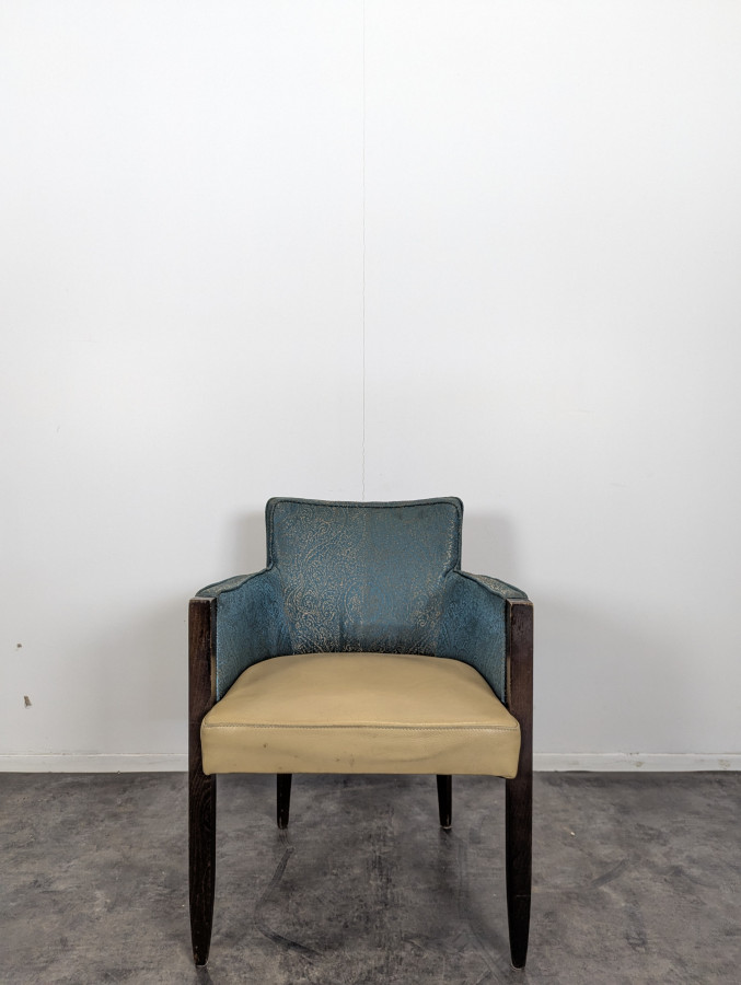 Fauteuil de restaurant en quantité
