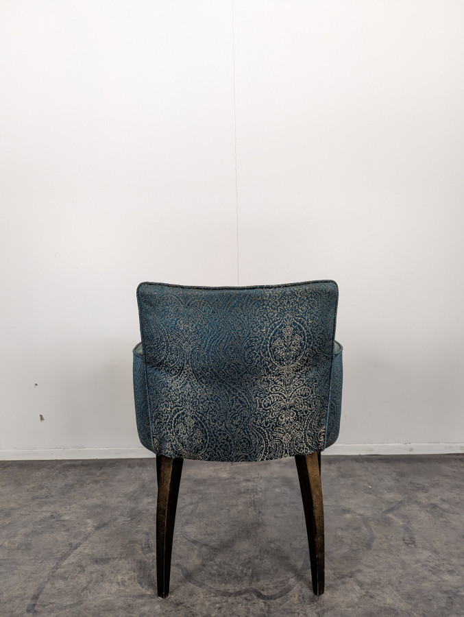 Fauteuil de restaurant en quantité