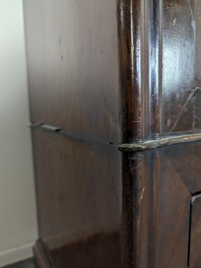 Armoire vitrée d'époque Louis Philippe en Acajou flammé