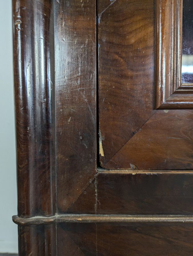 Armoire vitrée d'époque Louis Philippe en Acajou flammé