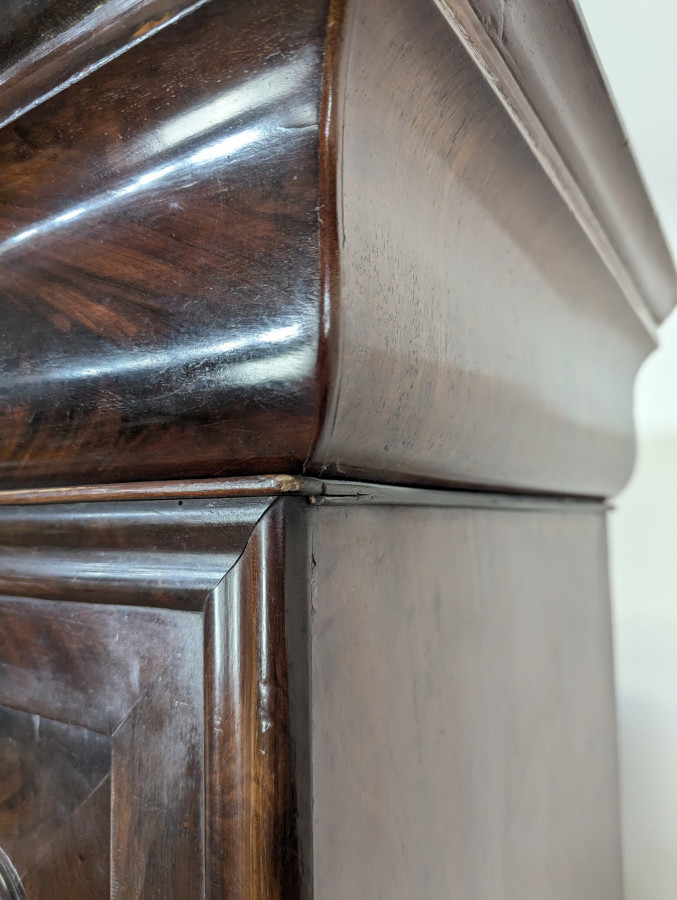 Armoire vitrée d'époque Louis Philippe en Acajou flammé
