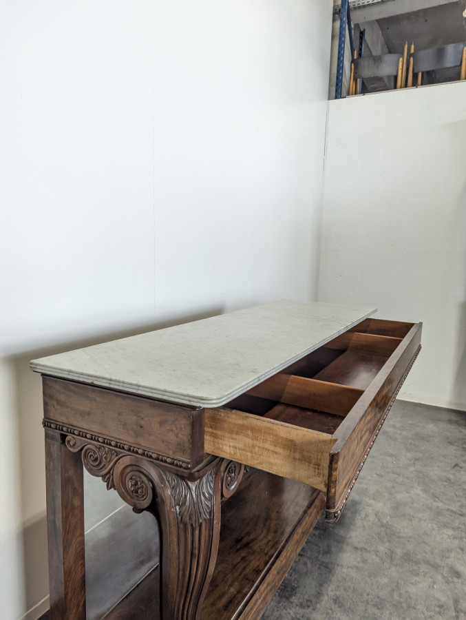 Console à fond de glace d'époque Restauration estampillée Gomien