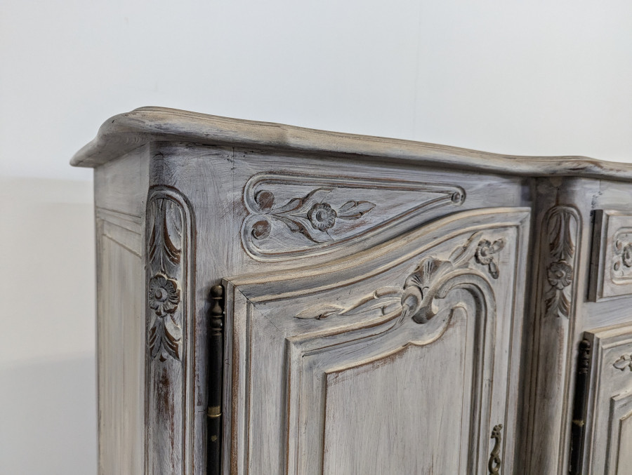 Buffet rustique patiné