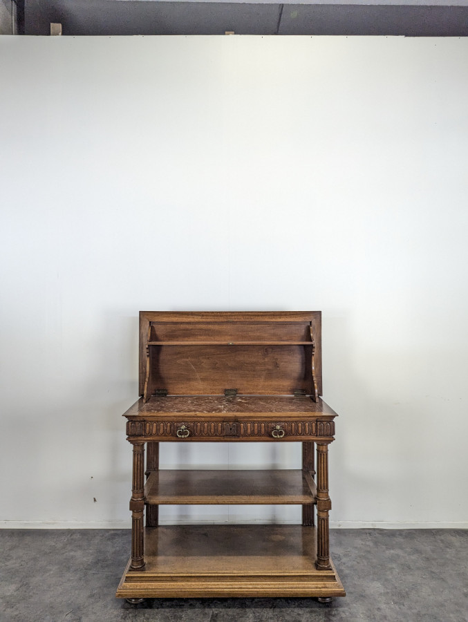 Desserte console de style Henri II en noyer