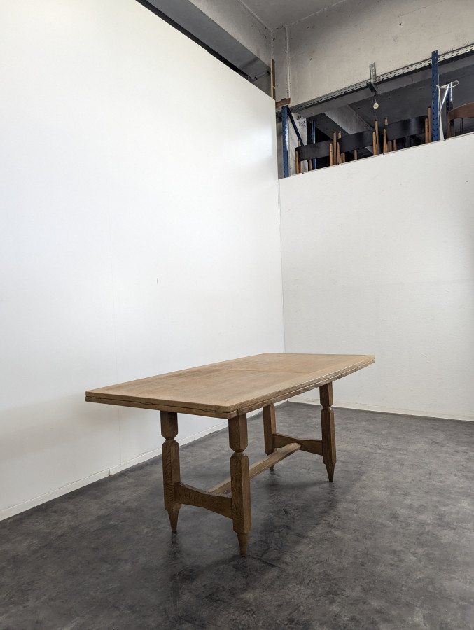 Ensemble Table et 4 chaises en chêne de Guillerme et Chambron