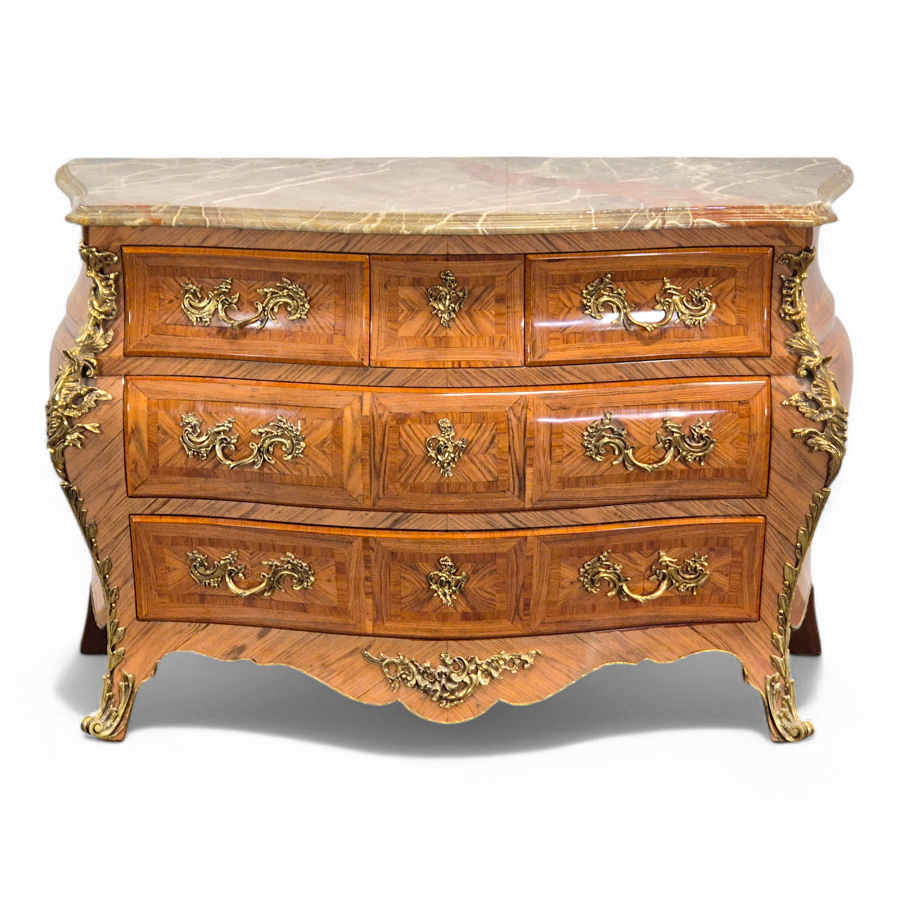 Commode Tombeau de style Louis XV en marqueterie de bois de rose