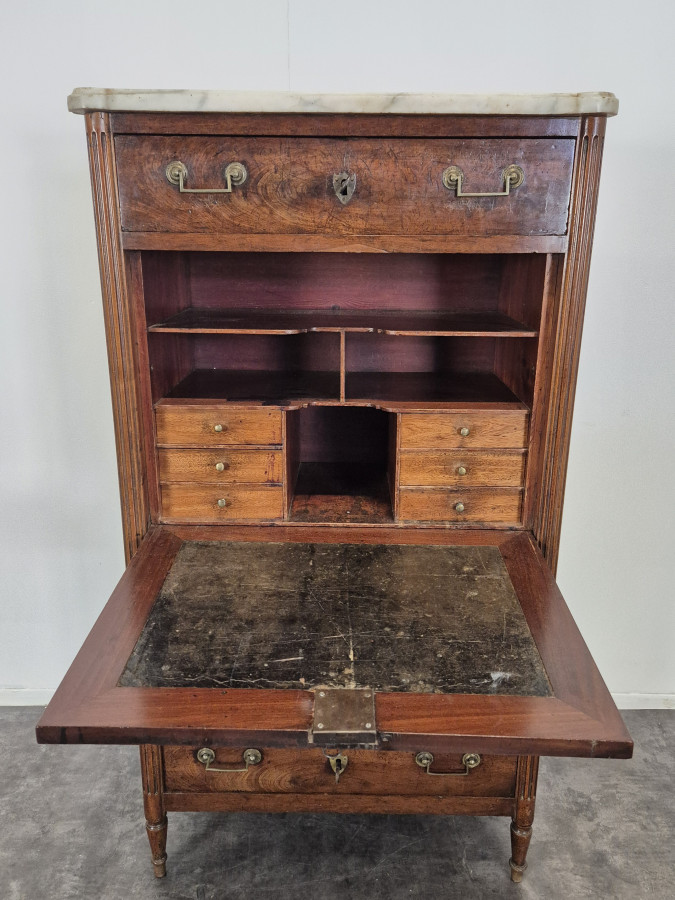 Secrétaire de style Louis XVI en Merisier