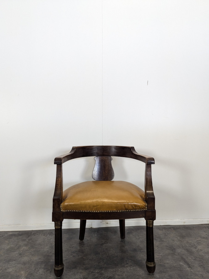 Fauteuil de style Empire en placage Acajou