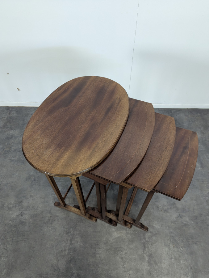Tables gigognes en Acajou