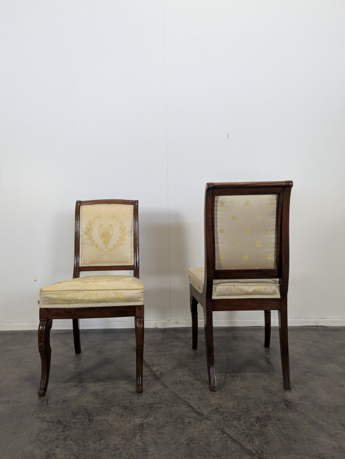 Paire de chaises d'époque Restauration pieds en jarret