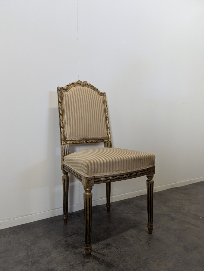 Salon en bois doré de style Louis XVI