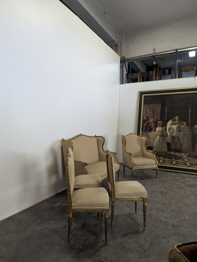 Salon en bois doré de style Louis XVI