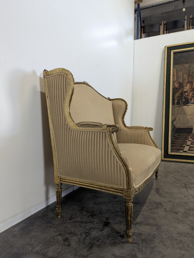 Salon en bois doré de style Louis XVI