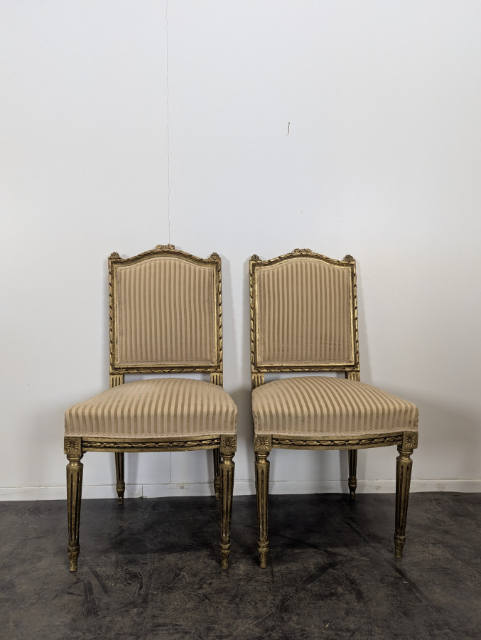 Salon en bois doré de style Louis XVI