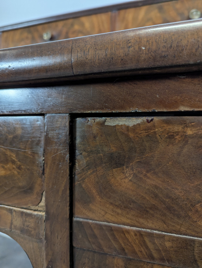Bureau à gradins d'époque Louis Philippe en Acajou flammé