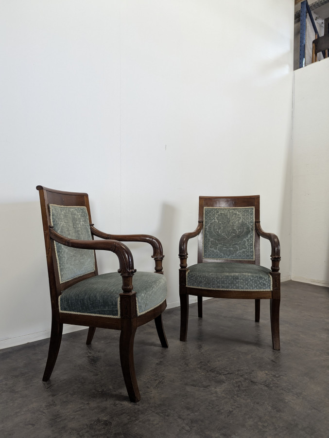 Paire de fauteuils Restauration à pieds sabres