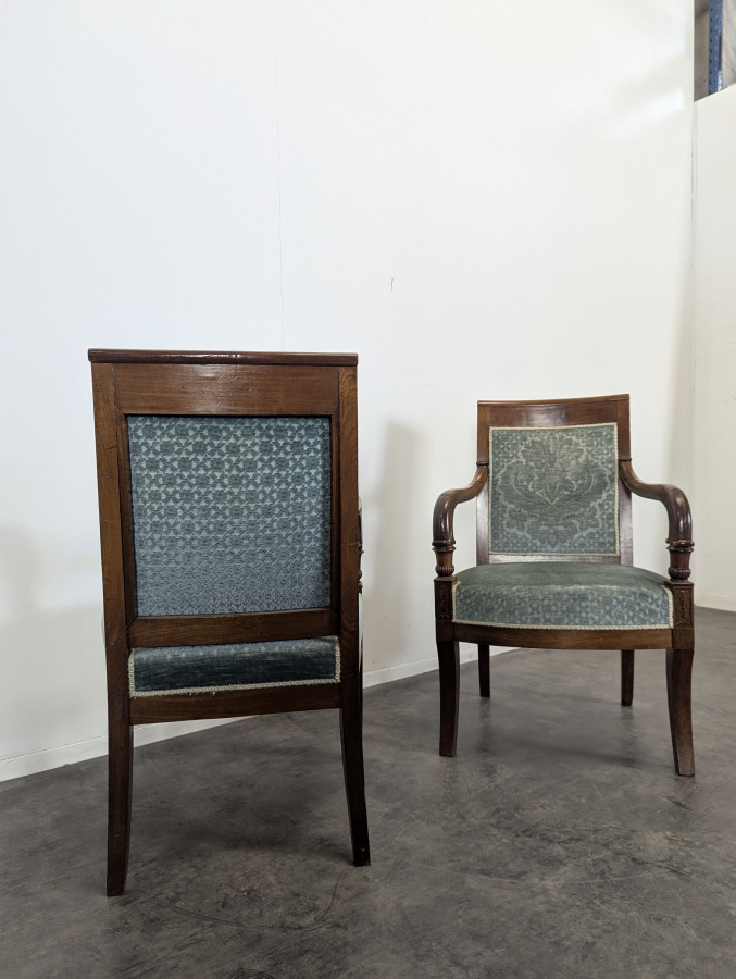 Paire de fauteuils Restauration à pieds sabres