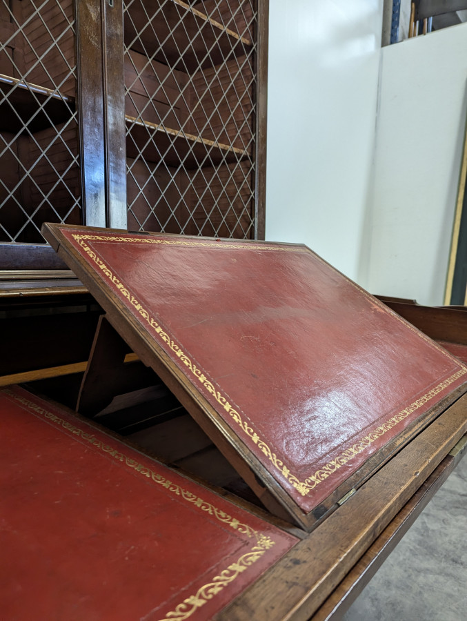 Bibliothèque Scriban anglaise en Acajou