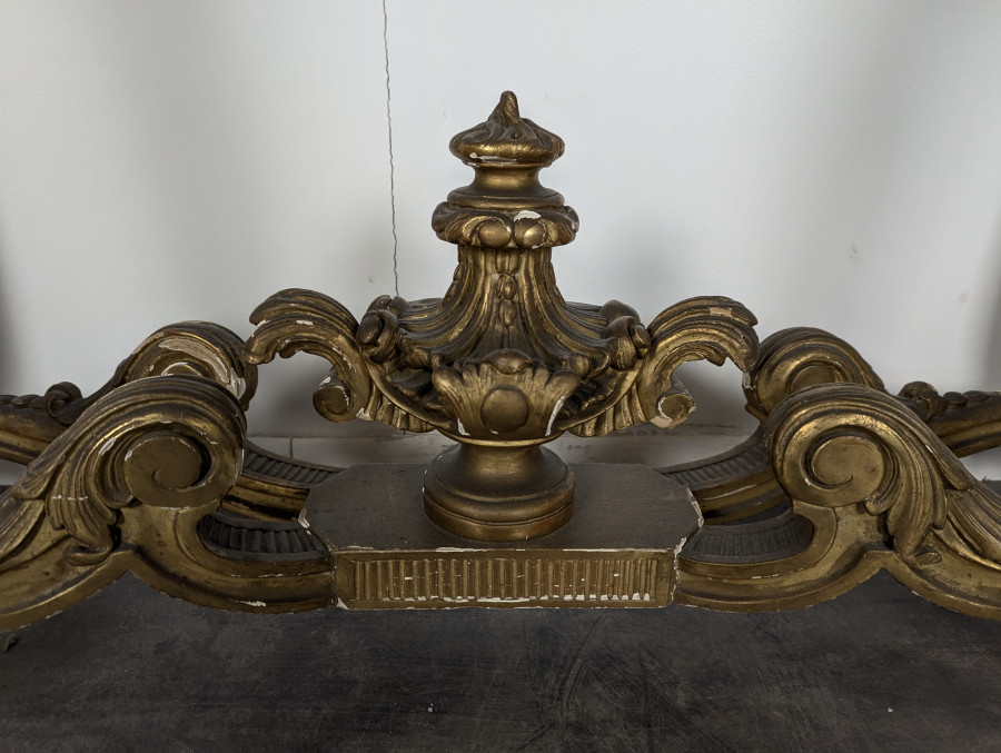 Console en bois doré époque Napoléon III